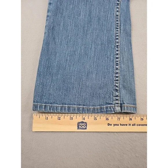 Levis‎ 524 Bootcut Women's 33x30 Light Wash Denim Jeans - Picture 2 of 8